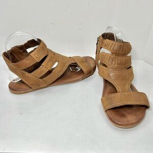 ROAN Bed Stu Charla Tan Brown Leather Strappy Sandals Size 10